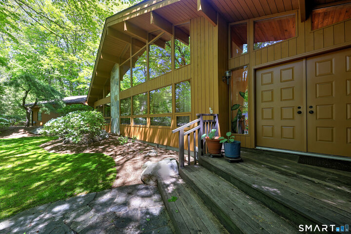 Property Photo:  961 Green Circle  CT 06477 
