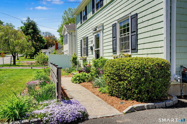 Property Photo:  187 Southern Boulevard  CT 06810 