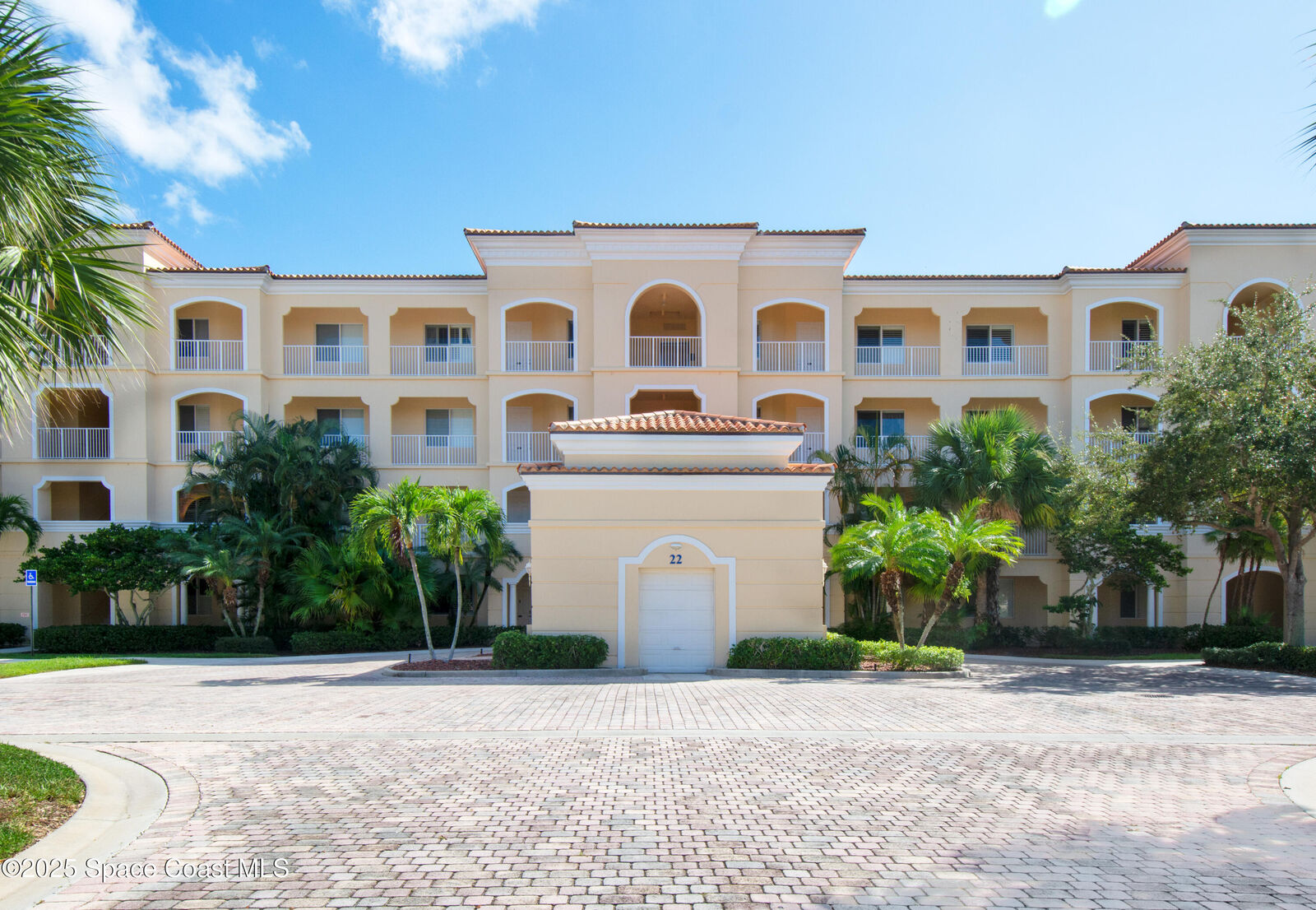 Property Photo:  22 Harbour Isle Drive W  FL 34949 