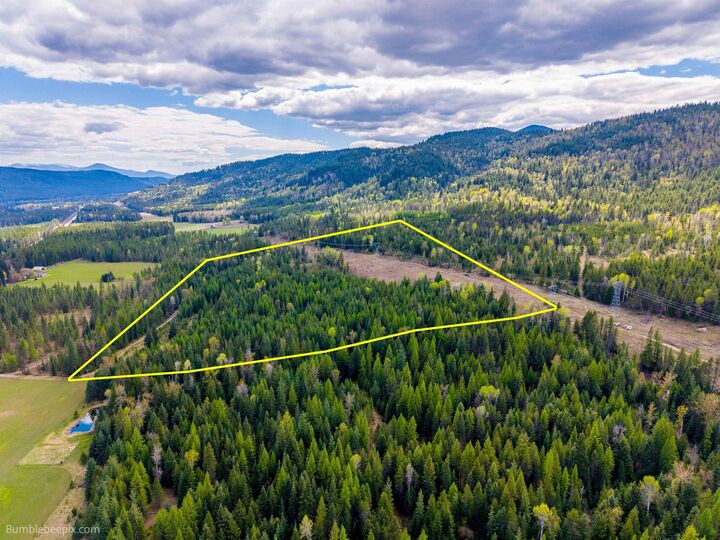 Property Photo:  391254 20 Hwy  WA 99119 