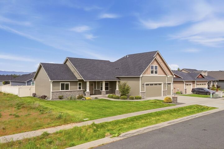 Property Photo:  1207 N Augusta Ln  WA 99006 