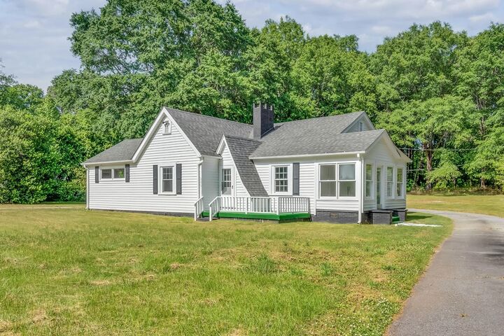 Property Photo:  220 Casey Creek Road  SC 29323 