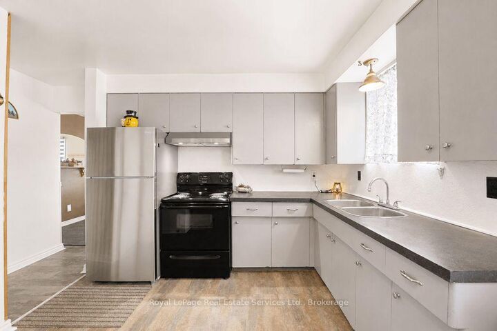 Property Photo: 334 Tragina Avenue N ON L8H 5E3