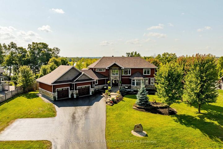 Property Photo:  225 Hillcrest Drive  ON K0A 1A0 