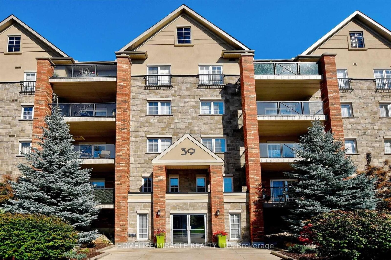 Property Photo: 39 Ferndale Drive S 303 ON L4N 5W9