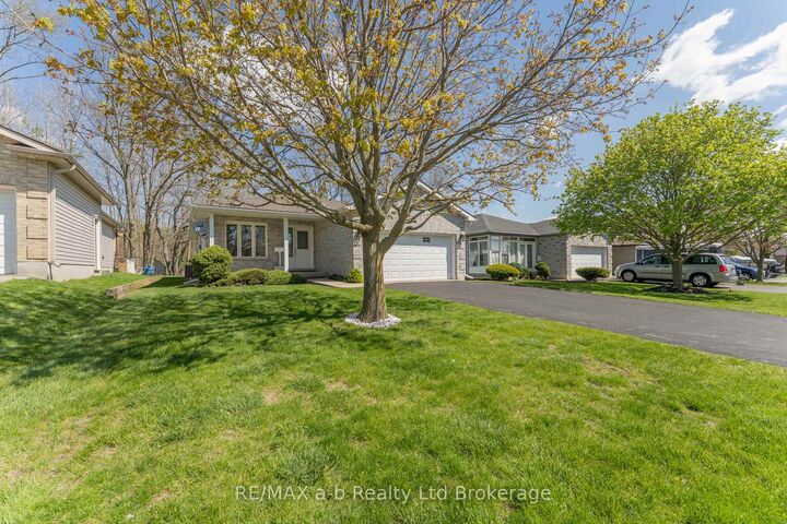 44 Beech Boulevard — photo 1
