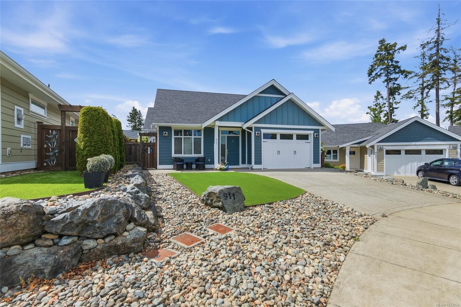 Property Photo:  911 Parkside Cres  BC V9P 0C7 