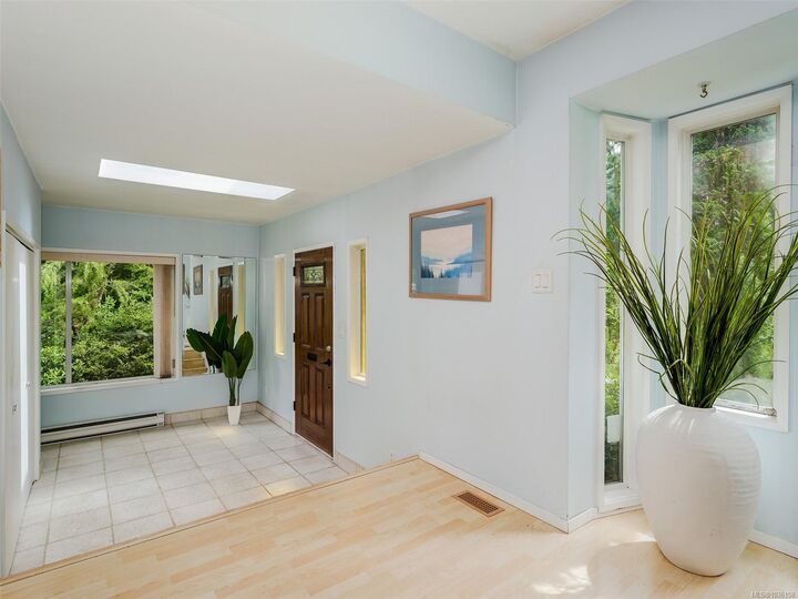 Property Photo:  743 Helvetia Cres  BC V8Y 1M1 