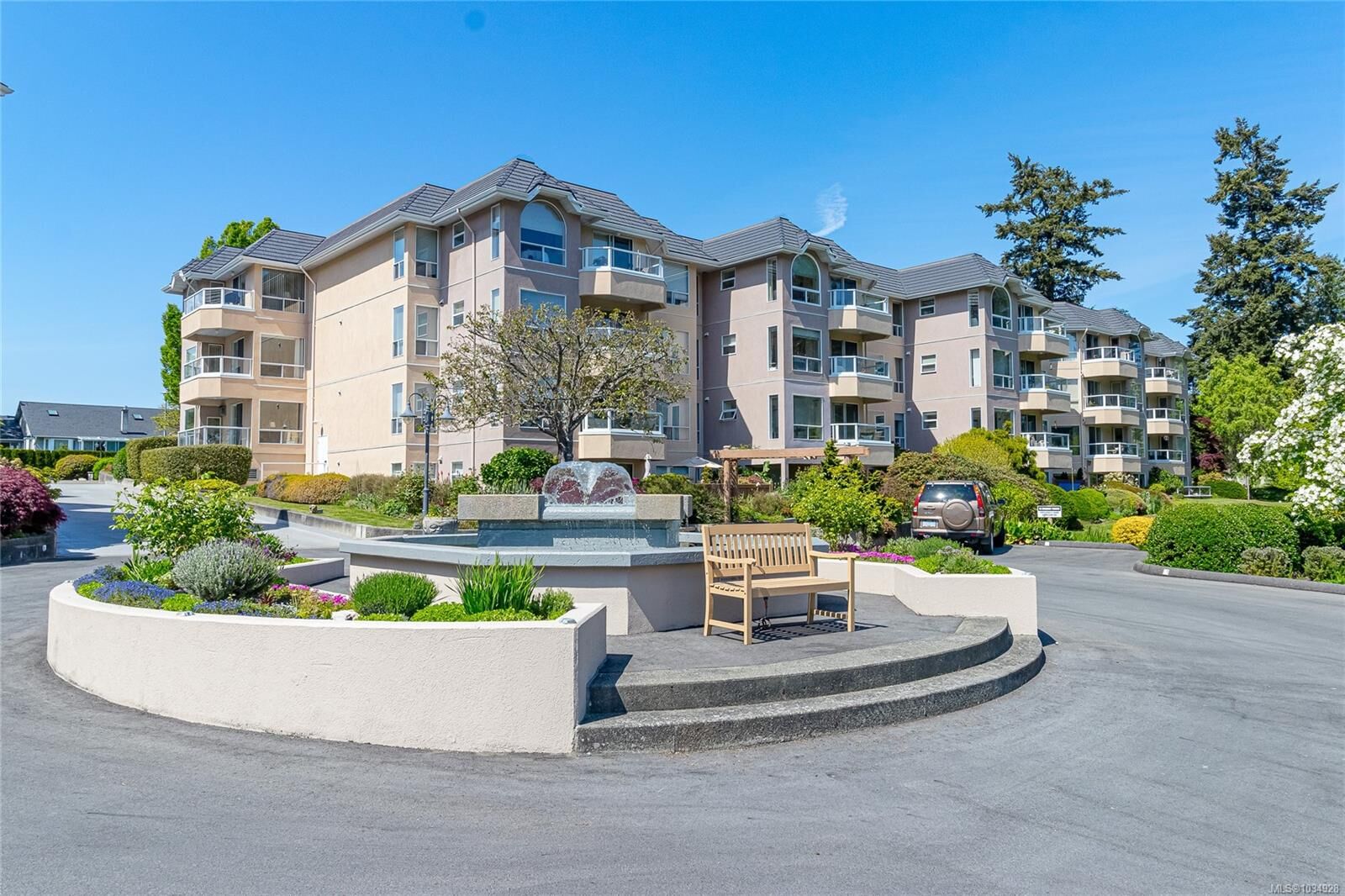 Property Photo:  2600 Ferguson Rd 1168  BC V8M 2C1 