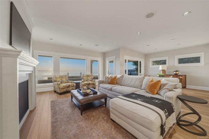 Property Photo:  2226 Arbutus Rd  BC V8N 1V3 