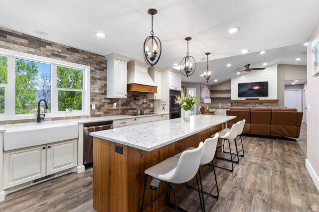 Property Photo:  578 N 160 E  UT 84325 