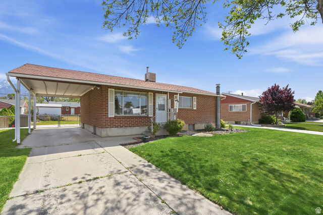 Property Photo:  9771 S Amber Ln  UT 84094 
