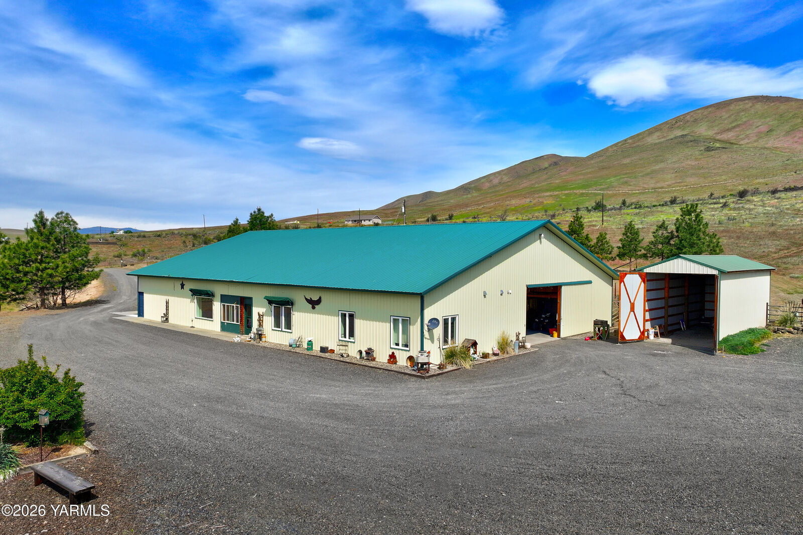 Property Photo:  999 Elk Ridge Ln  WA 98942 
