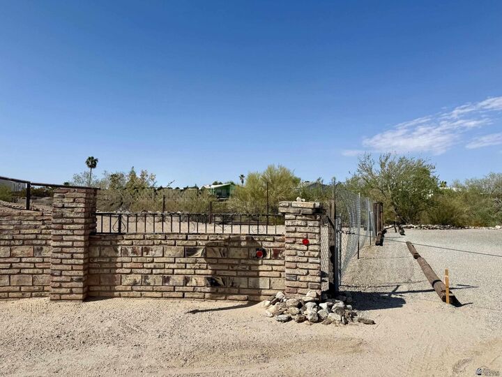 Property Photo: 0000 E Warren Dr AZ 85367