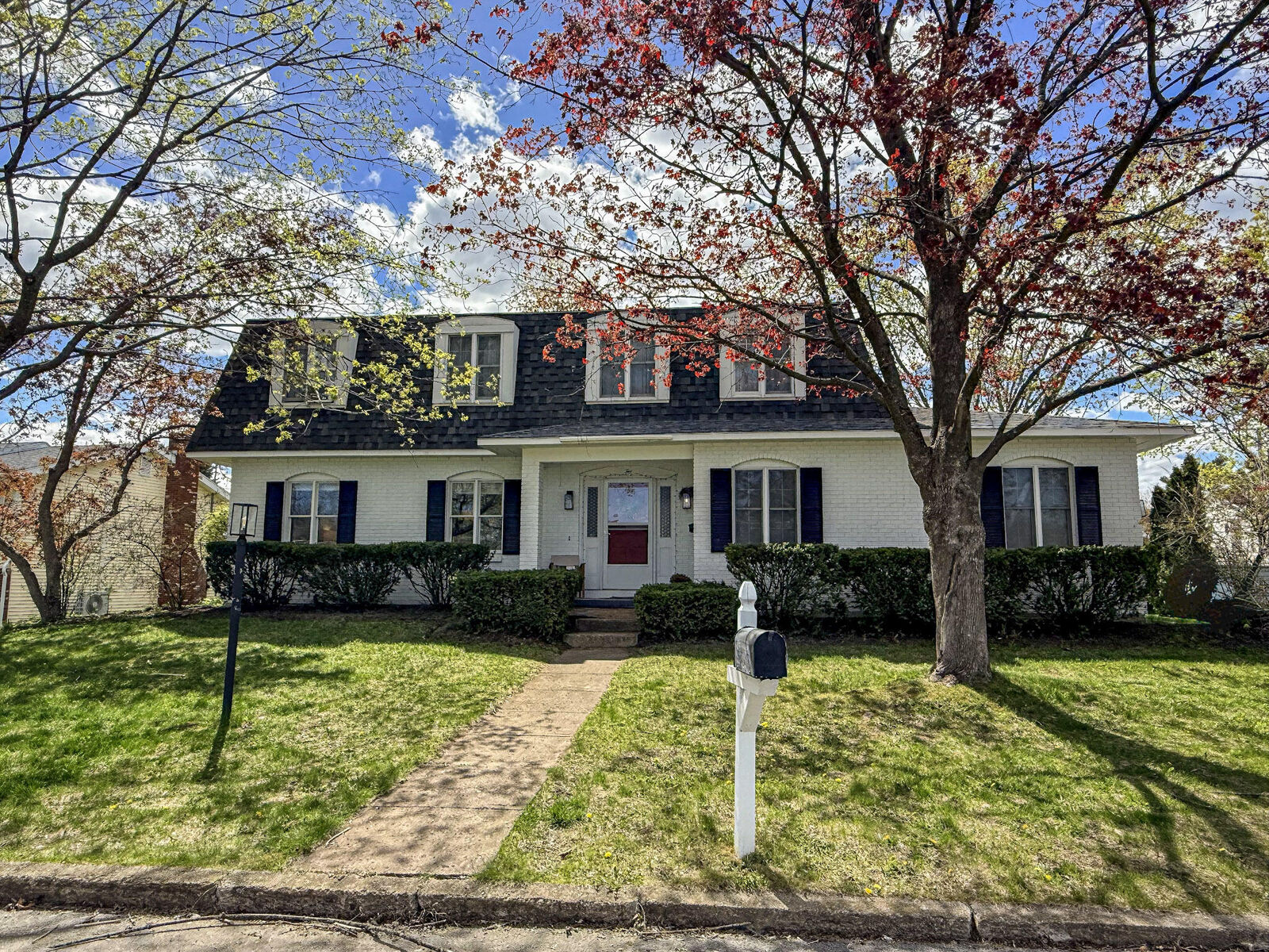 Property Photo:  2 Shamrock Court  NY 12901 