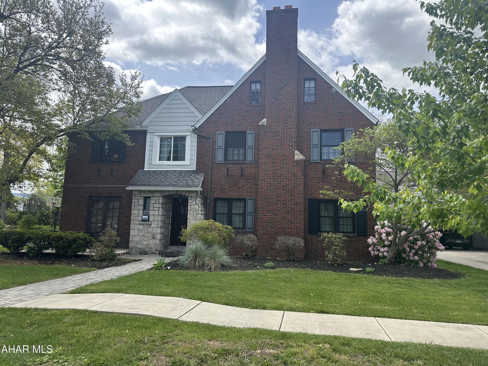 Property Photo:  3510 Oneida Avenue  PA 16602 