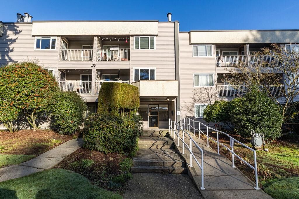Property Photo:  1209 Howie Avenue 204  BC V3J 1T9 