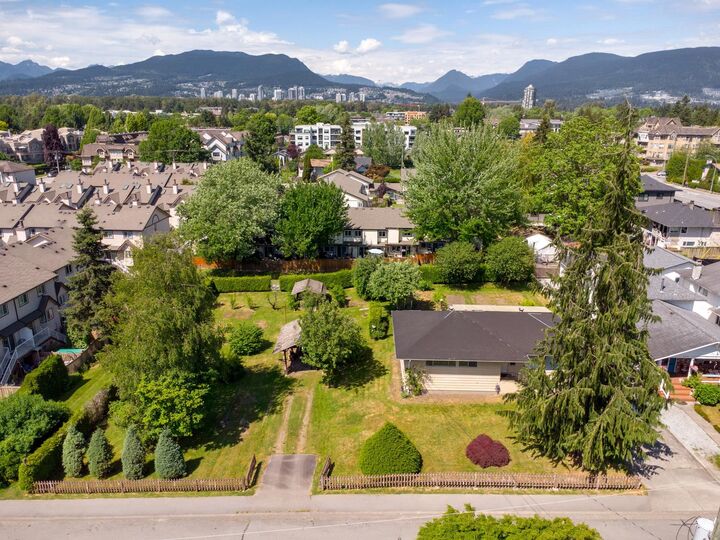 Property Photo: 2337 Lobb Avenue BC V3C 1M7