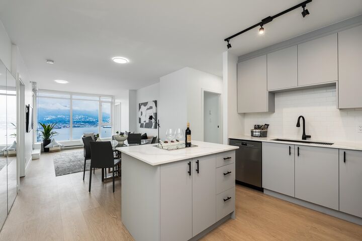 Property Photo:  1188 W Pender Street 2802  BC V6E 0A2 