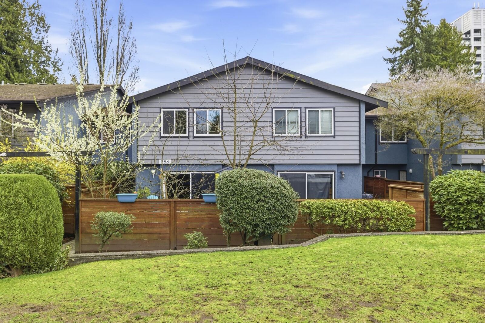 Property Photo:  988 Howie Avenue  BC V3J 1T3 