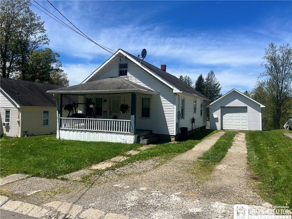 Property Photo:  31 S Franklin Street  NY 14895 