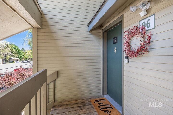 Property Photo:  3651 S Gekeler Ln Apt 96  ID 83706-6457 