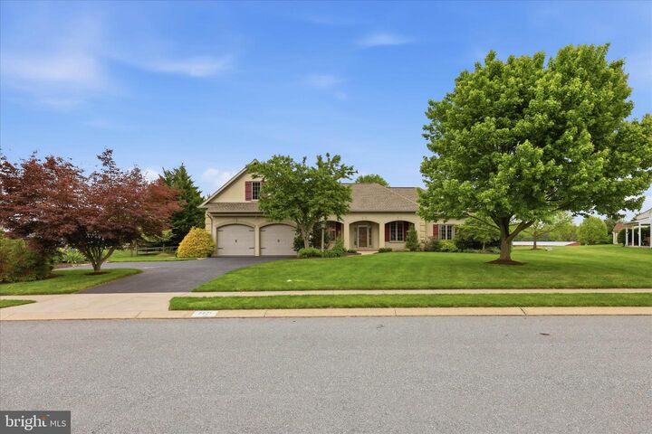 Property Photo:  2271 Porter Way  PA 17601 
