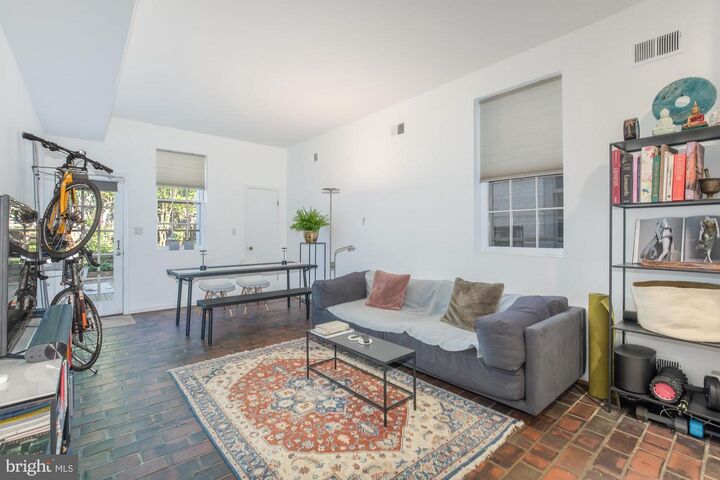 Property Photo:  238 14th Street SE  DC 20003 