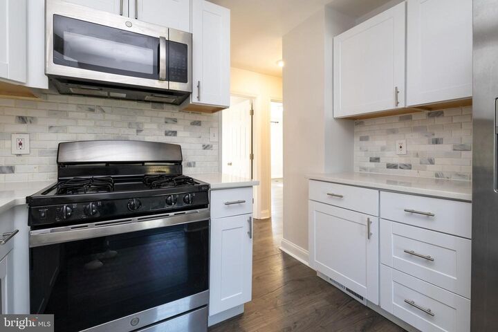 Property Photo:  215 Conard Avenue  NJ 08108 