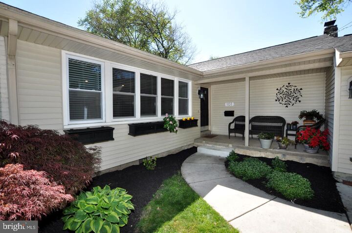 Property Photo:  101 Tarlton Court  NJ 08034 