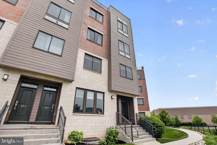Property Photo:  305 Lakeview Court Bldg 300  PA 19406 