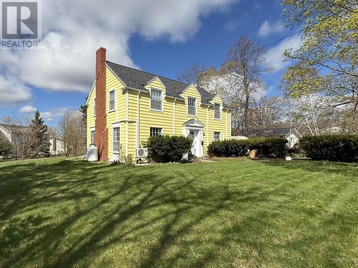 Property Photo:  239 North River Road  PE C1A 3L5 