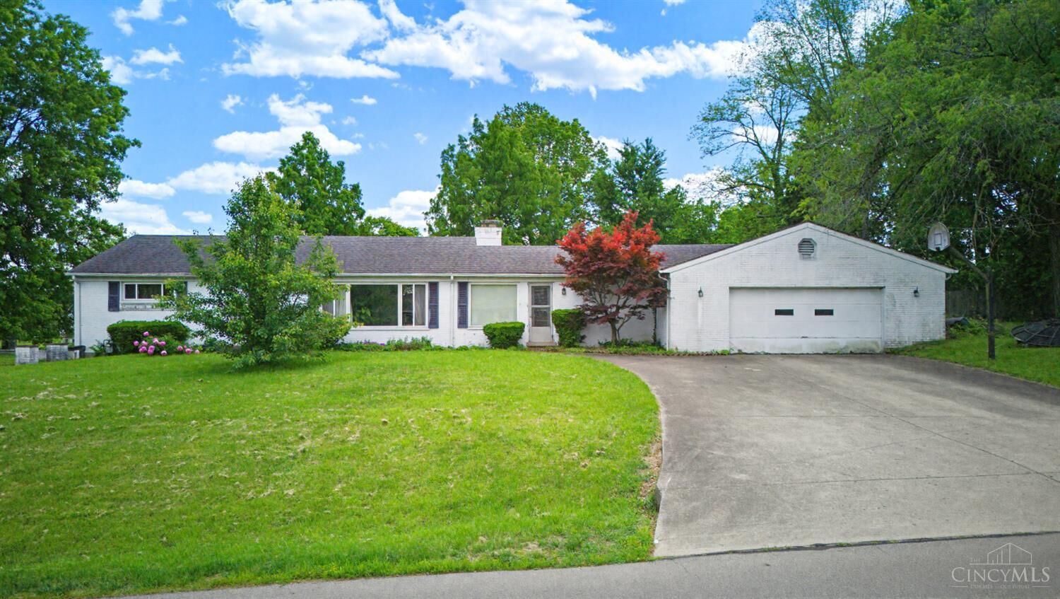 Property Photo:  911 Lakeside Drive  OH 45231 