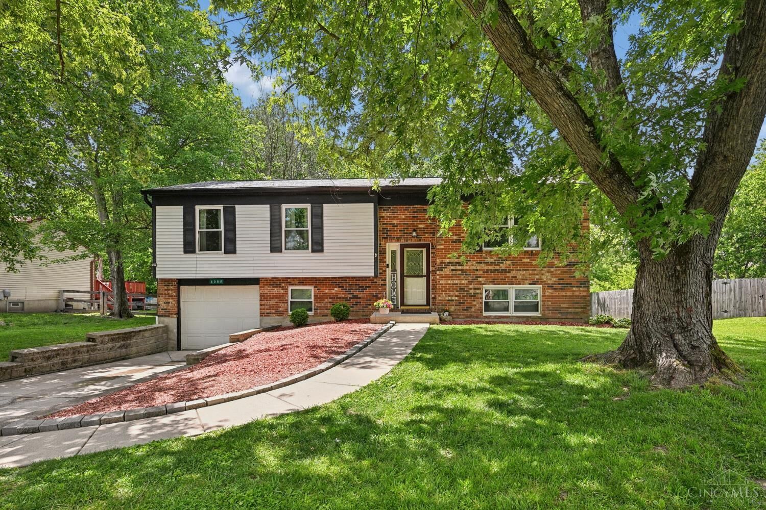 Property Photo: 5804 Jeb Stuart Drive OH 45150