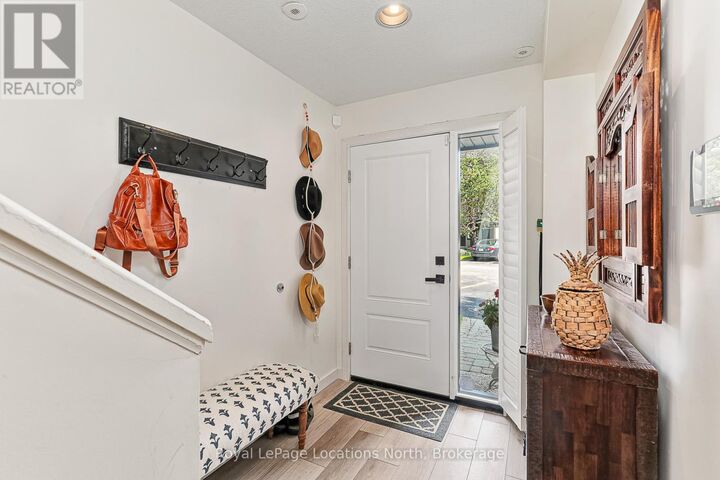 Property Photo:  5 Harbour Street East 13  ON L9Y 5C5 