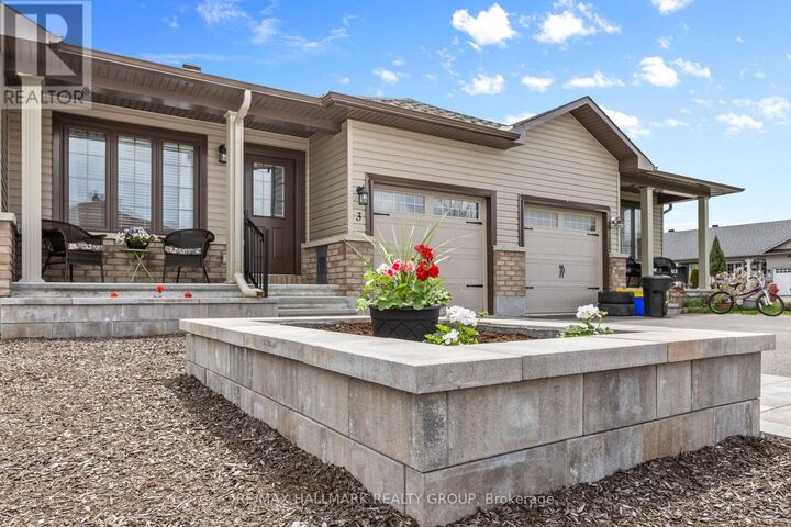 Property Photo:  3 Horton Street  ON K0A 1A0 