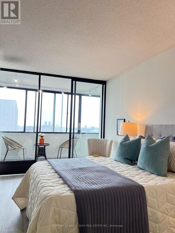 Property Photo:  2330 Bridletowne Circle 2012  ON M1W 3P6 