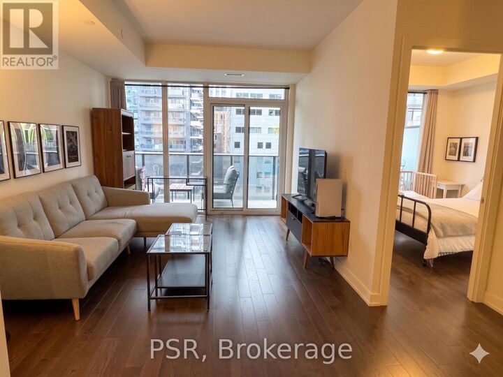 Property Photo:  330 Richmond Street West 820  ON M5V 0M4 