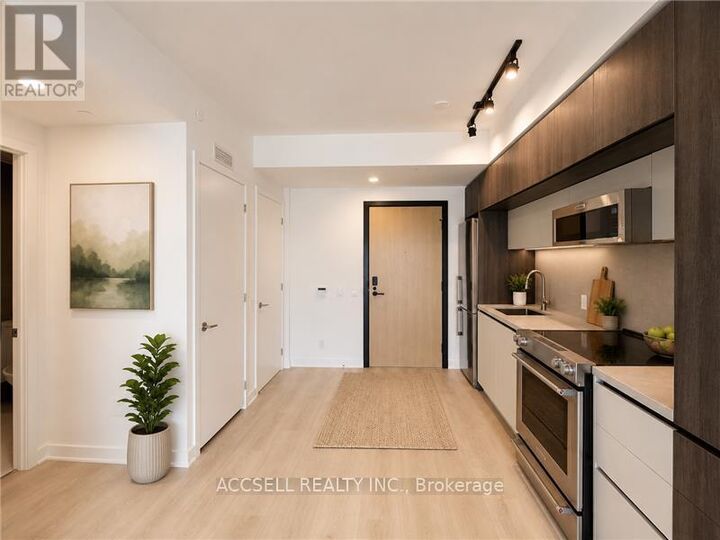 Property Photo:  185 Millway Avenue W2301  ON L4K 0L2 