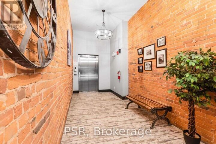 Property Photo:  2870 Dundas Street West 310  ON M6P 1Y8 