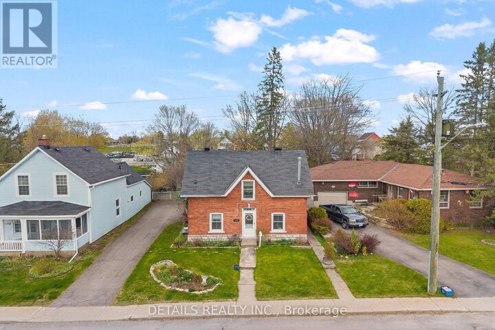 Property Photo:  184 Augusta Street  ON K0A 1L0 