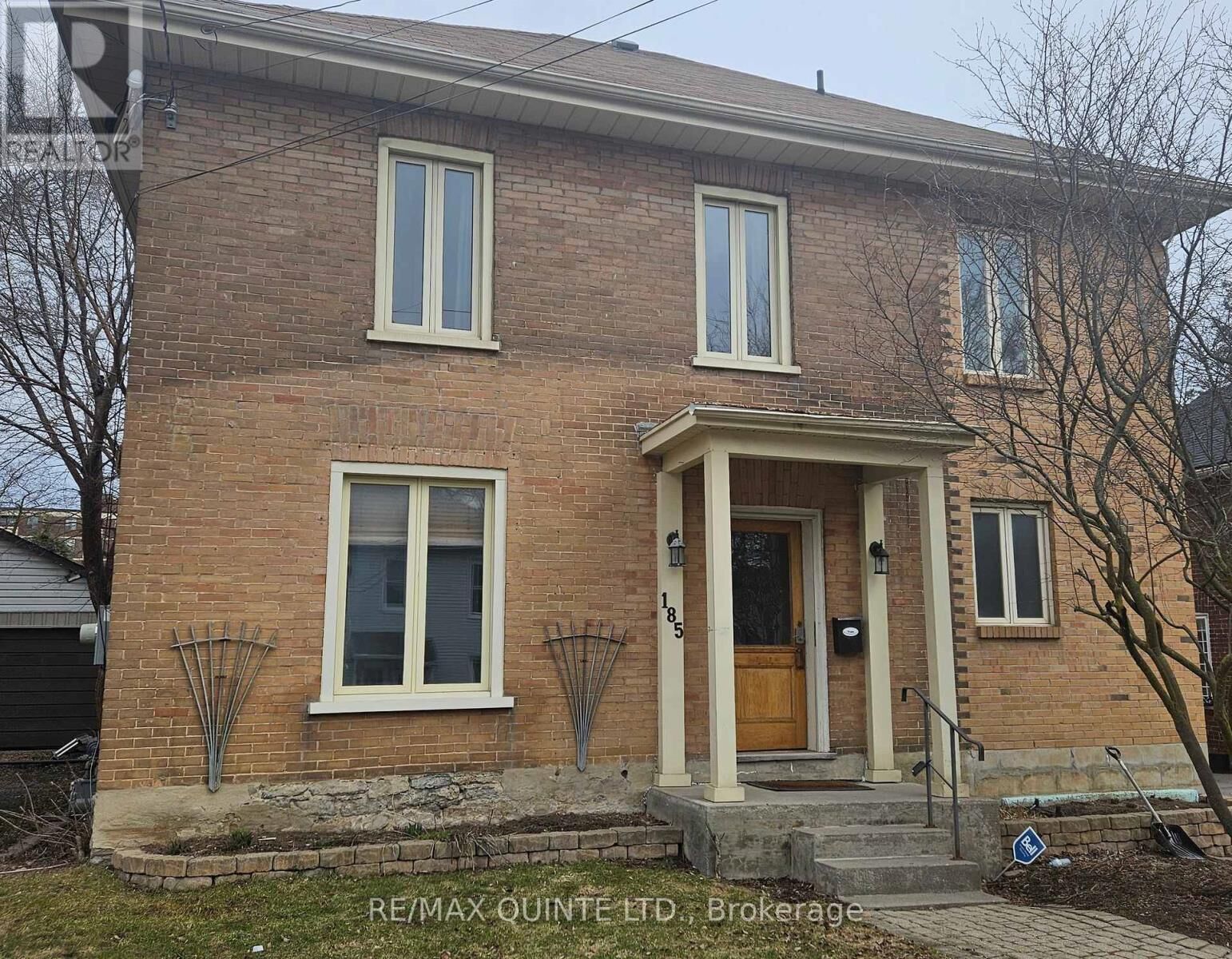 Property Photo:  185 Foster Avenue  ON K8N 3P8 