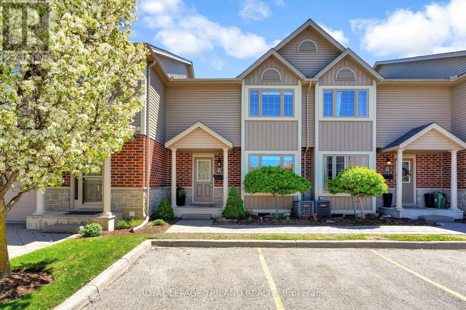 Property Photo:  2145 North Routledge Park 41  ON N6G 0J8 