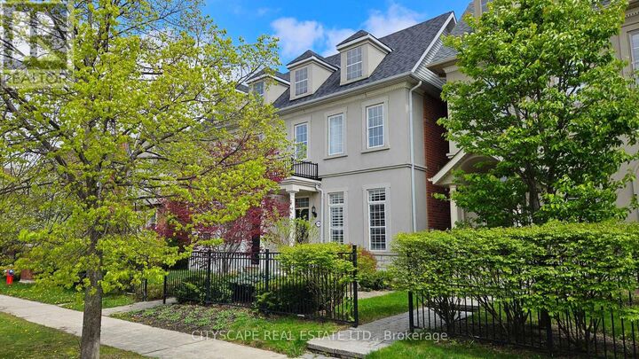 Property Photo:  3740 Nightstar Drive  ON L5M 7Z7 