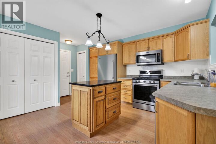 Property Photo:  13 Leonard Drive  ON N9Y 4G4 