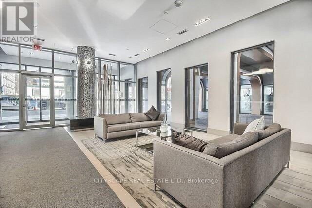 Property Photo: 525 Adelaide Street Lph27 ON M5V 0N7