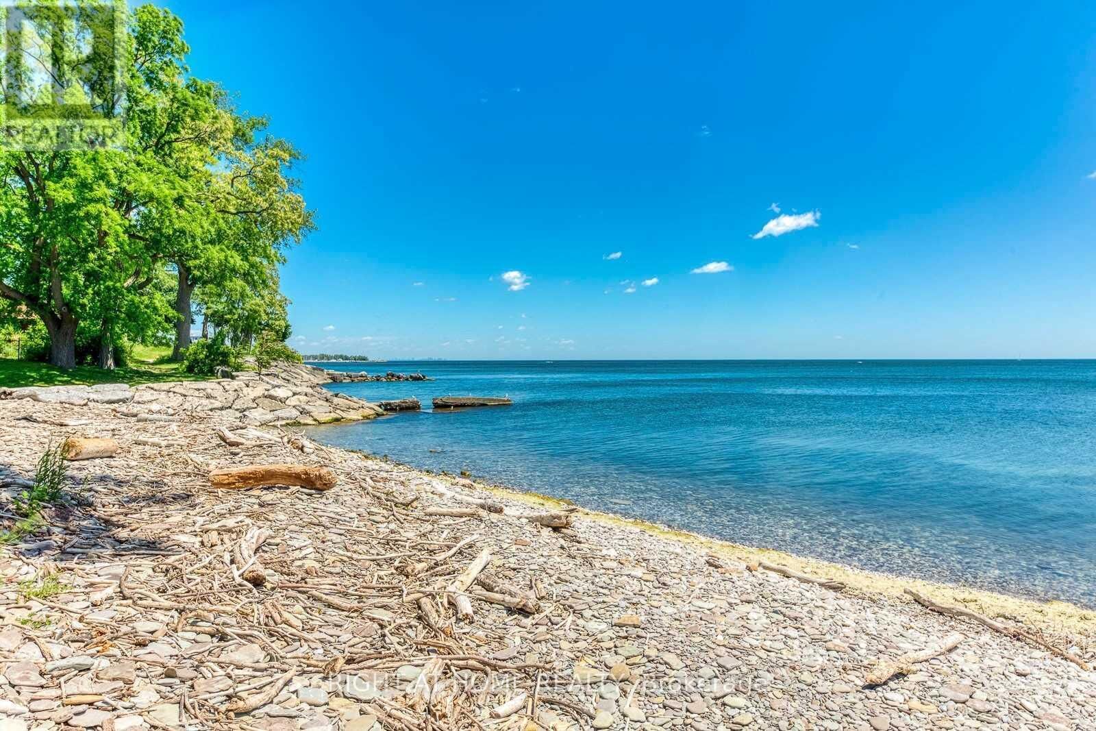 Property Photo:  3234 Shoreline Drive Room A  ON L6L 5Z1 