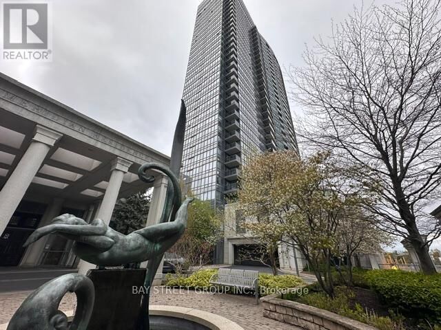 Property Photo:  15 Greenview Avenue 1111  ON M2M 4M7 