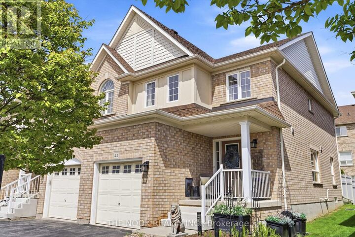 Property Photo:  460 Woodmount Drive 44  ON L1K 0K4 