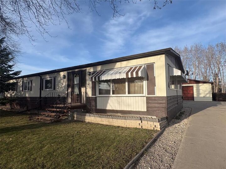 21 Cruise Crescent — photo 1